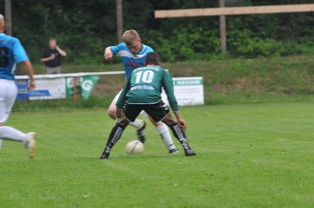 开云真人体育娱乐-中国足球主题比赛战术解析，足球比赛体系与战术打法